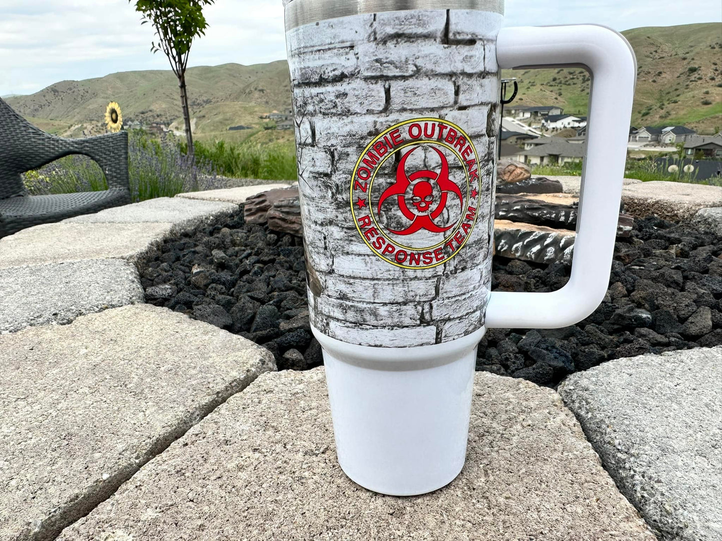 30 oz Tumbler with Handle - Zombie