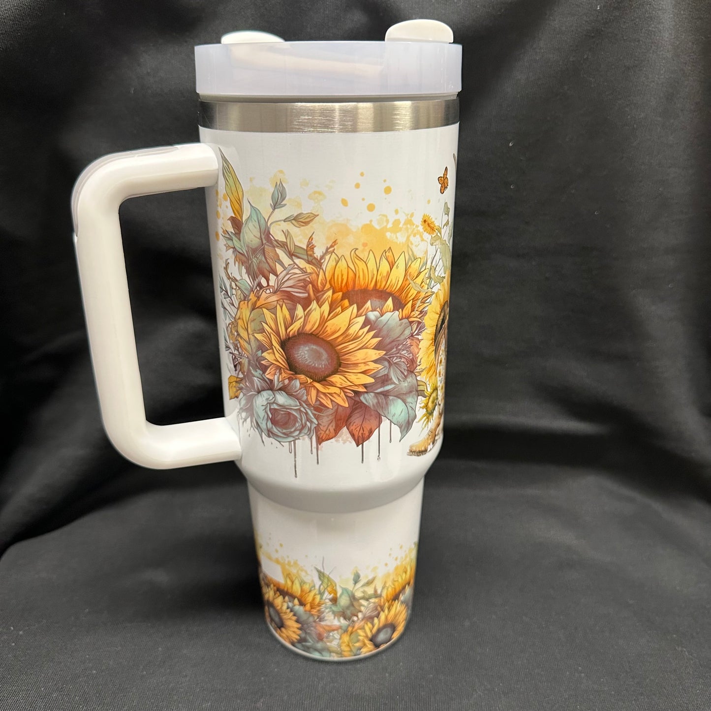 40 oz Tumbler with Handle - Higland Cow in Flowers